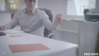 عليها أن تمسك ثدييها بينما تضع بوسها على قضيب هذا الرجل لأنها تضاجع نفسها عليها أن تمسك ثدييها بينما تضع بوسها على قضيب هذا الرجل لأنها تضاجع نفسها