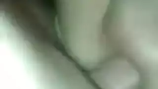 جزائري ينيك نقش و يدخل زبو في الترمة و يحلها و الشاب المنيوك يبنيط