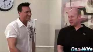 الزوج يعطيني ، ويمص ويضربني بلسانه الزوج يعطيني ، ويمص ويضربني بلسانه