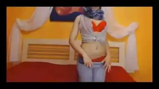 أجمل اغراء شرموطة محجبة تعرض نفسها امام الويب كام | اغراء محجبات