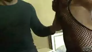 حنين فاتنة شقراء تمتص ديك ويحصل على التوصل إلى مسمار محظوظ على حلبة الرقص حنين فاتنة شقراء تمتص ديك ويحصل على التوصل إلى مسمار محظوظ على حلبة الرقص