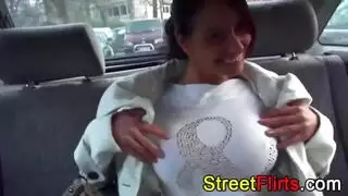 امرأة سمراء يحب ابتلاع نائب الرئيس. امرأة سمراء يحب ابتلاع نائب الرئيس.