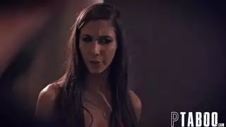 ليست هناك حاجة لخلع ملابسها لفرك قضيب هذا الرجل ، لكنها تفعل ذلك بكل سرور ليست هناك حاجة لخلع ملابسها لفرك قضيب هذا الرجل ، لكنها تفعل ذلك بكل سرور