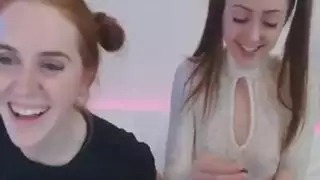 تتميز السيدات مثليه قرنية بعمل جنس مثليه لطيف، مع وجود كرة في النهاية.