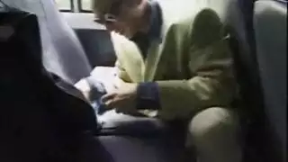 كانت فتاتان تمارسان الحب على الشاطئ عندما رأيا رجلًا مع ديك كبير جدًا كانت فتاتان تمارسان الحب على الشاطئ عندما رأيا رجلًا مع ديك كبير جدًا