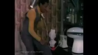 أجبرت الفتيات اللائي لا يشبعن طريقهن على الدخول إلى غرفة نوم صديقهن ومارس الجنس معه مثل الاستغلال