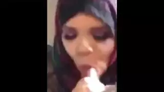 مصري مراهق يصور خالته المحجبة تمص زب جوزها و تكيف زبه دلك ورضع مصري مراهق يصور خالته المحجبة تمص زب جوزها و تكيف زبه دلك ورضع