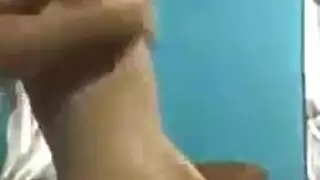 اثنين من الأولاد مثير مع الديوك الكبيرة يمارس الجنس مع الحمقى الوردي الرطب اثنين من الأولاد مثير مع الديوك الكبيرة يمارس الجنس مع الحمقى الوردي الرطب