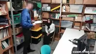 إيلا نوكس هو تقبيل رجل أسود والحصول على ديك الثابت داخل فمها القذر إيلا نوكس هو تقبيل رجل أسود والحصول على ديك الثابت داخل فمها القذر