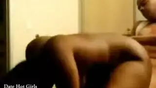 المرأة الأشقر تمتص ديك رجل أسود بينما كان يركع أمام سيدها ، حتى يتجول. المرأة الأشقر تمتص ديك رجل أسود بينما كان يركع أمام سيدها ، حتى يتجول.