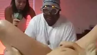 الرجل المشاغب هو ركوب عصا اللحوم المشطرة للشعر الشخصي، بينما فرك كس المرأة الرجل المشاغب هو ركوب عصا اللحوم المشطرة للشعر الشخصي، بينما فرك كس المرأة