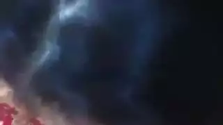 تجميل الوجه بعد اللسان من شاب هندي تجميل الوجه بعد اللسان من شاب هندي