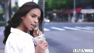 تحصل مارس الجنس فتاة لاتينية جميلة مع النظارات من الخلف والإصبع بوسها الرطب تحصل مارس الجنس فتاة لاتينية جميلة مع النظارات من الخلف والإصبع بوسها الرطب