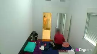 شاب بينيك بنت قابلها علي الفيس بوك