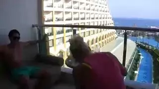 لم هانا فون لا خلع حذائها مع الكعب العالي في حين انها حصلت عارية تماما لم هانا فون لا خلع حذائها مع الكعب العالي في حين انها حصلت عارية تماما