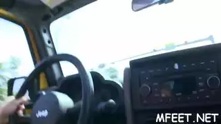 تستخدم امرأة سمراء ثديها لجعل نفسها نائب الرئيس لأنها تحب أن تسمع نفسها تصرخ تستخدم امرأة سمراء ثديها لجعل نفسها نائب الرئيس لأنها تحب أن تسمع نفسها تصرخ