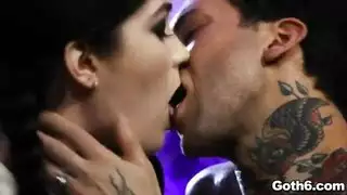 محارم ينيك بنته ويبعبص كسها عنيف سكس محارم نيك عائلي نار