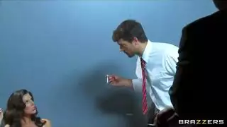 سمراء سمرى ستحصل على gangbanged بعد امتصاص الديك ، وكذلك الهزات الأكثر شدة ، في كل مرة سمراء سمرى ستحصل على gangbanged بعد امتصاص الديك ، وكذلك الهزات الأكثر شدة ، في كل مرة