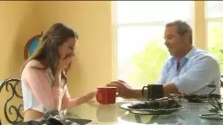 يتحرش ببنته لينيكها و هي جد متشوقة للنيك والزب و ابوها رجل وسيم و نياك يتحرش ببنته لينيكها و هي جد متشوقة للنيك والزب و ابوها رجل وسيم و نياك