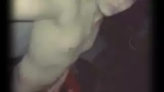 مصفوفة ، فتاة جامعة 19 سنة ، ولديها جار أكبر سناً ، لأنها تحب قضيبه