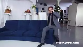 تمارس لونا ريفال وصديقها المفضل الجنس في شقة مستأجرة طوال اليوم