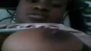 امرأة سمراء عمرها ثمانية عشر عاما هي مص الديك كما تحب، لمجرد أنها تثيرها. امرأة سمراء عمرها ثمانية عشر عاما هي مص الديك كما تحب، لمجرد أنها تثيرها.