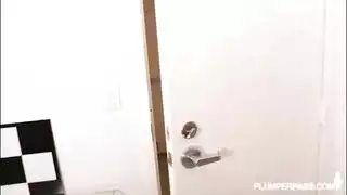 شاعر كبير في فم الديك الأسود الكبير شاعر كبير في فم الديك الأسود الكبير
