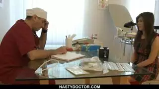 امرأة سمراء مراهقة روسية عارية في النادي الليلي ، لأن صديقها يعاني أيضًا من صنم امرأة سمراء مراهقة روسية عارية في النادي الليلي ، لأن صديقها يعاني أيضًا من صنم