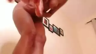عرفت امرأة سمراء جميلة أن صديقها قادم للزيارة وأنه يجب عليها ممارسة الحب معه عرفت امرأة سمراء جميلة أن صديقها قادم للزيارة وأنه يجب عليها ممارسة الحب معه