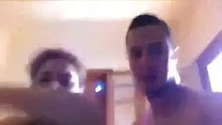 سكس ستان ناعم حرمة تتناك محارم بزبر تخين من اخوها بقميص نوم ازرق